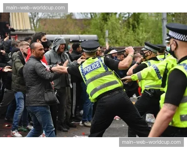 曼彻斯特警方通报处理近期足球流氓滋事事件结果 曼彻斯特警方通报处理近期足球流氓滋事事件结果